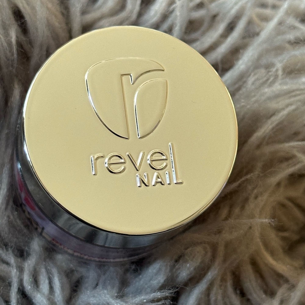 Revel Nail Striking DIP POWDER 1 oz - Picture 3 of 4